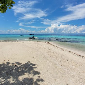 Moho Caye, Belize