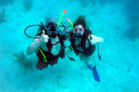diving in Belize